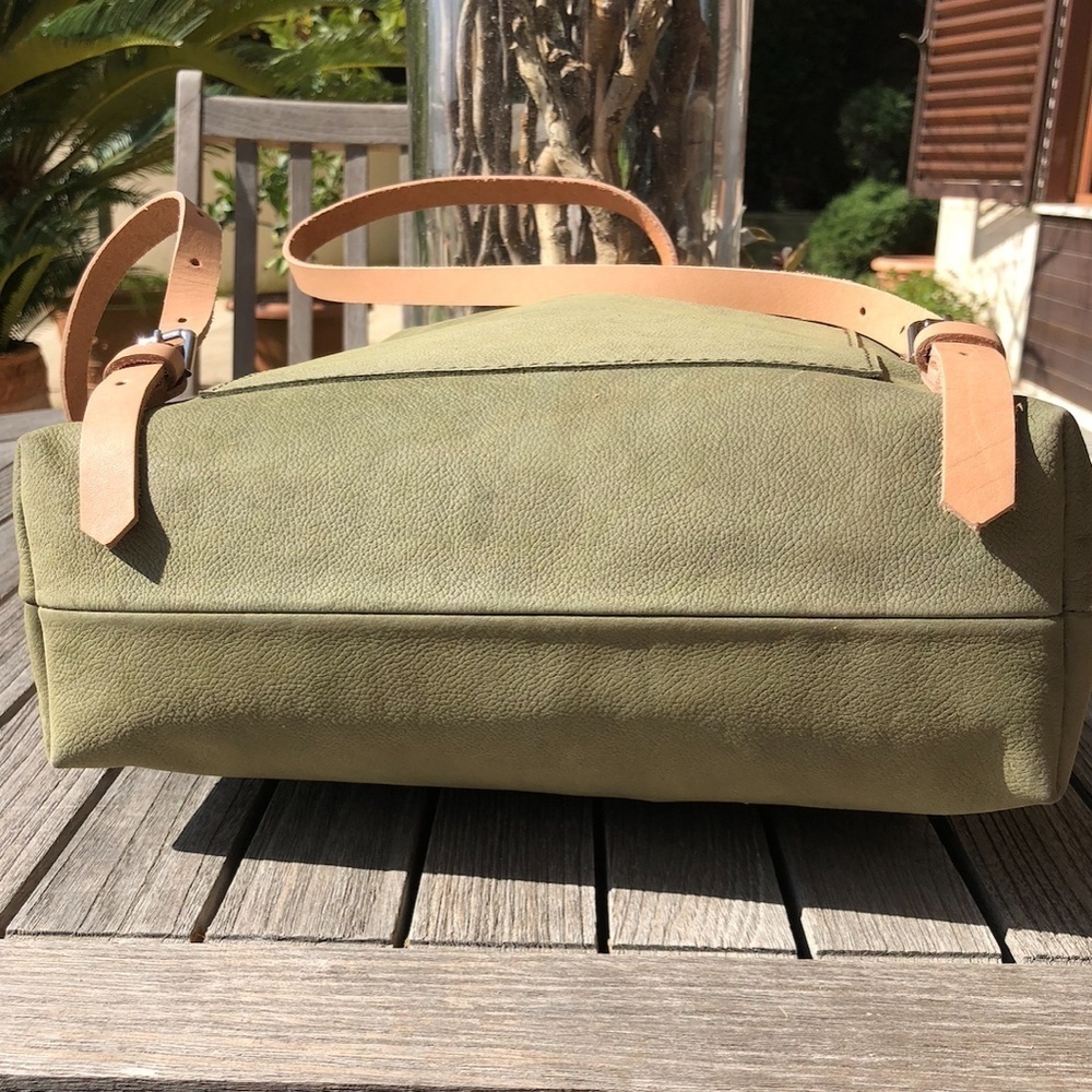 Green Nubuck suede leather backpack - Picture 15 of 17